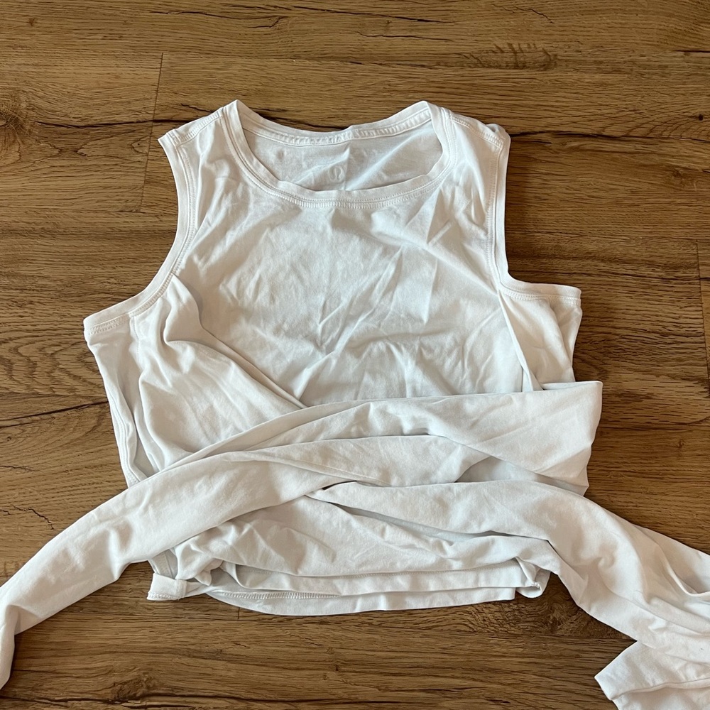 Lululemon yoga top. Ties in the back. Worn a few times.